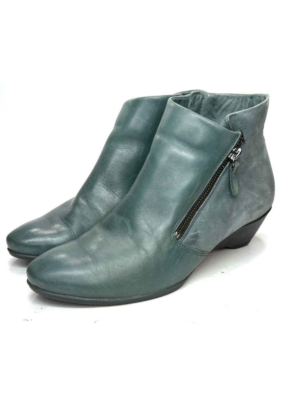 Ecco Turquoise Leather Ankle Boots | 39